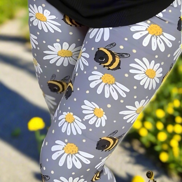 OS NEW Womens Bee Capri Leggings Buttery Soft High Waist Yoga Pants - Picture 5 of 12